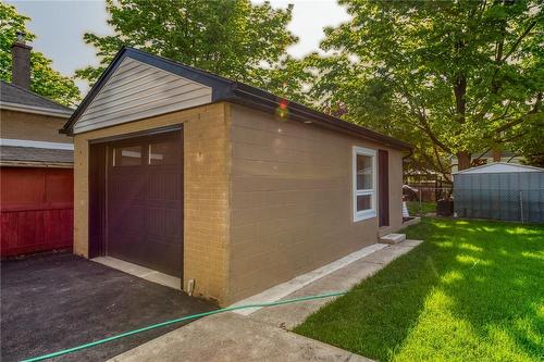 34 East 44Th Street, Hamilton, ON - Outdoor With Exterior
