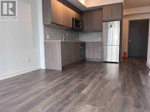 2203 - 32 Forest Manor Road, Toronto, ON - Indoor Photo Showing Kitchen