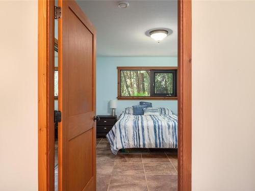 3110 Roper Rd, Nanaimo, BC - Indoor Photo Showing Bedroom