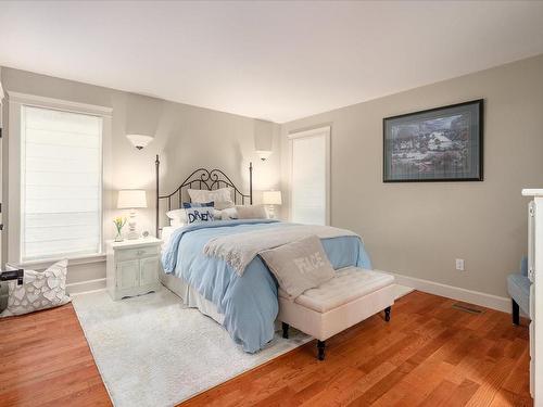 2352 Bonnington Dr, Nanoose Bay, BC - Indoor Photo Showing Bedroom