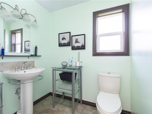 5067 Pybus St, Port Alberni, BC - Indoor Photo Showing Bathroom