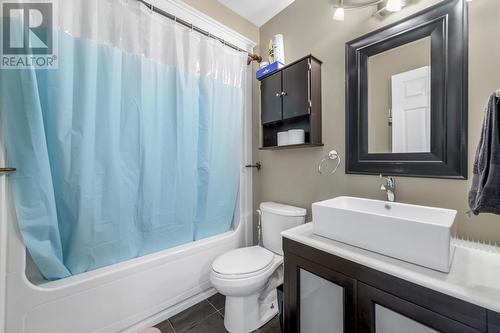 9 Oakley Place, St. John'S, NL - Indoor Photo Showing Bathroom