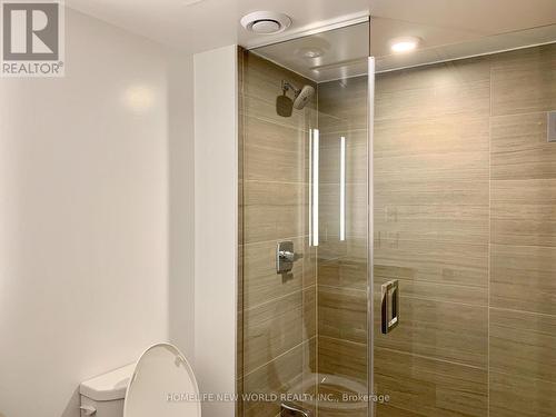 1501 - 188 Cumberland Street, Toronto, ON - Indoor Photo Showing Bathroom