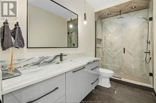 371 Water, Lakeshore, ON - Indoor Photo Showing Bathroom