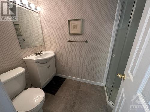 1016 Connery Avenue, Ottawa, ON - Indoor Photo Showing Bathroom
