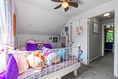 161 East 34Th Street, Hamilton, ON - Indoor Photo Showing Bedroom