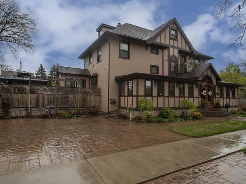 338 Catherine Street, Thunder Bay, ON - Outdoor With Facade