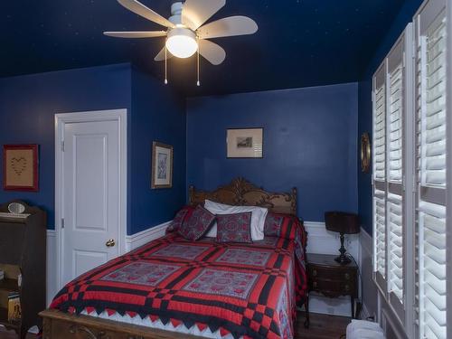 338 Catherine Street, Thunder Bay, ON - Indoor Photo Showing Bedroom