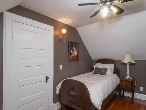 338 Catherine Street, Thunder Bay, ON - Indoor Photo Showing Bedroom