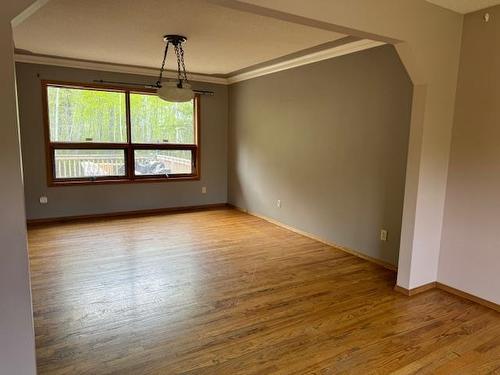 1741 Victor Street, Thunder Bay, ON - Indoor Photo Showing Other Room