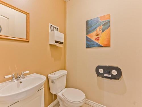 Bathroom - 28  - 32 Rue Main O., Coaticook, QC - Indoor Photo Showing Bathroom