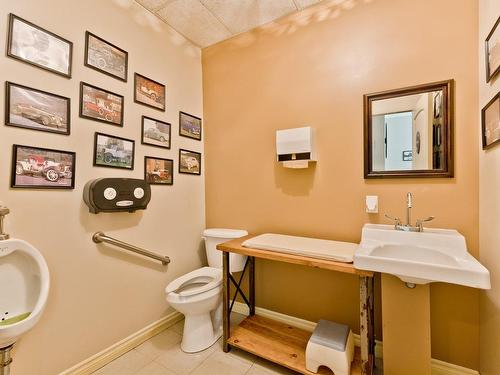 Bathroom - 28  - 32 Rue Main O., Coaticook, QC - Indoor Photo Showing Bathroom
