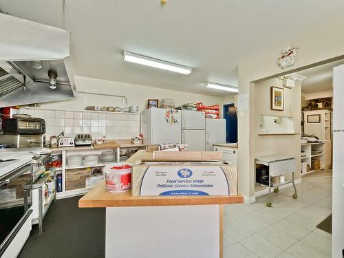 Kitchen - 28Z  - 32Z Rue Main O., Coaticook, QC - Indoor