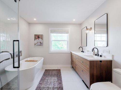 Bathroom - 152 Av. Jacques-Martin, La Prairie, QC - Indoor Photo Showing Bathroom