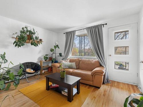 Salon - 3458 Ch. Ste-Foy, Québec (Sainte-Foy/Sillery/Cap-Rouge), QC - Indoor Photo Showing Living Room