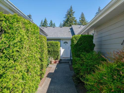 4-10 Ashlar Ave, Nanaimo, BC - Outdoor