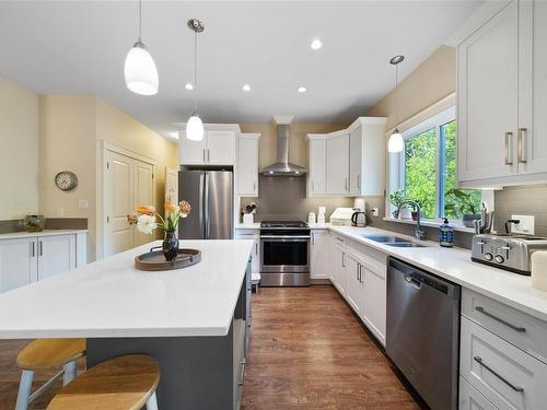 2986 Tower Ridge Rd, Duncan, BC - Indoor Photo Showing Kitchen With Stainless Steel Kitchen With Double Sink With Upgraded Kitchen