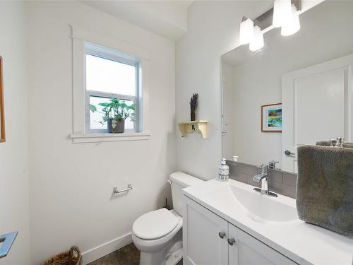 2986 Tower Ridge Rd, Duncan, BC - Indoor Photo Showing Bathroom