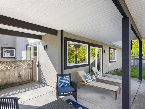 211 Wallace Way, Qualicum Beach, BC - Outdoor With Deck Patio Veranda With Exterior