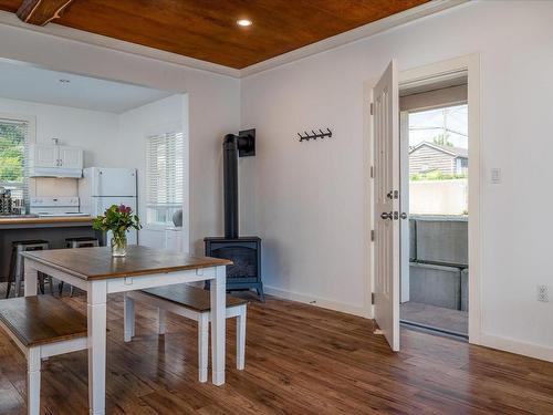 922 Esplanade Ave, Ladysmith, BC - Indoor Photo Showing Dining Room