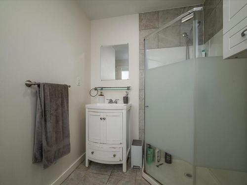 922 Esplanade Ave, Ladysmith, BC - Indoor Photo Showing Bathroom