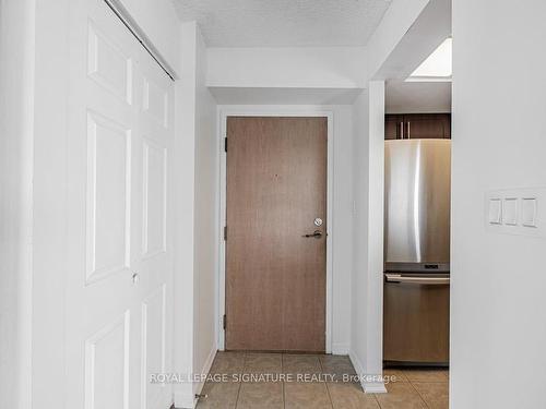 1810-5 Concorde Pl, Toronto, ON - Indoor Photo Showing Other Room