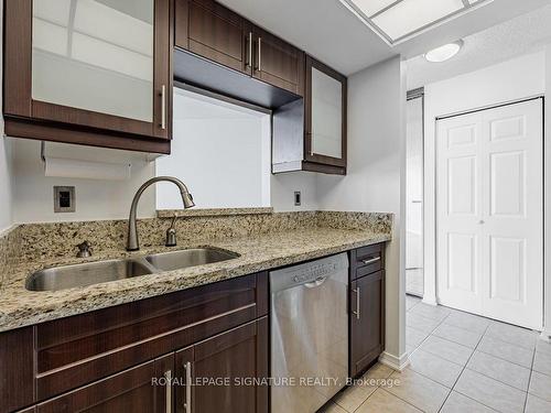 1810-5 Concorde Pl, Toronto, ON - Indoor Photo Showing Kitchen With Double Sink