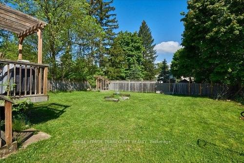 24 Henry St, Barrie, ON - Outdoor With Backyard