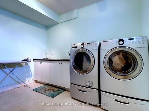 185 Cherry Post Dr, Mississauga, ON - Indoor Photo Showing Laundry Room