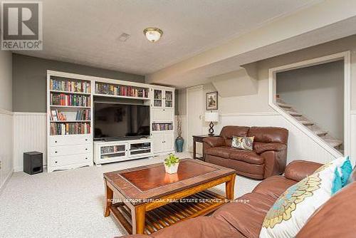 10 Cathcart Street, Huron-Kinloss, ON - Indoor Photo Showing Living Room