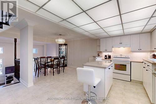 56 Carnival Court, Toronto, ON - Indoor Photo Showing Kitchen