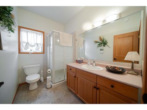 3329 Mt Fisher Drive, Cranbrook, BC - Indoor Photo Showing Bathroom