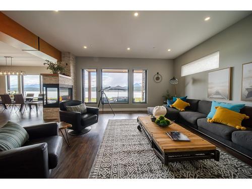 1574 Koocanusa Lake Drive, Lake Koocanusa, BC - Indoor Photo Showing Living Room With Fireplace