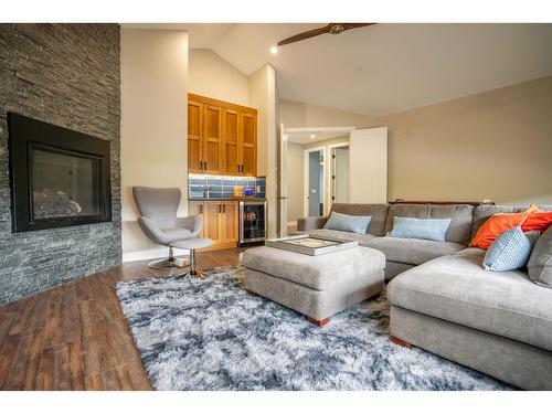 1574 Koocanusa Lake Drive, Lake Koocanusa, BC - Indoor Photo Showing Living Room With Fireplace