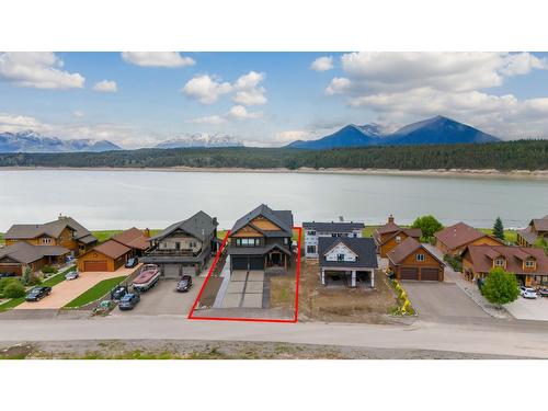 1574 Koocanusa Lake Drive, Lake Koocanusa, BC - Outdoor With Body Of Water With View