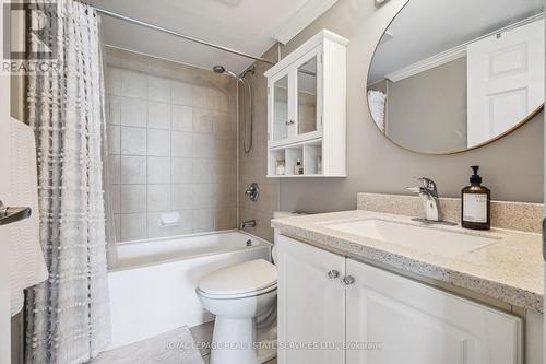 908 - 18 Valley Woods Road, Toronto, ON - Indoor Photo Showing Bathroom