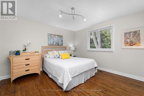 1244 Woodland Avenue, Mississauga, ON - Indoor Photo Showing Bedroom