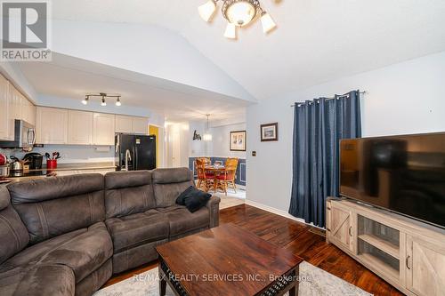 434 Jay Crescent, Orangeville, ON - Indoor Photo Showing Living Room