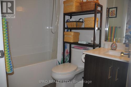 1105 - 15 Lynch Street, Brampton, ON - Indoor Photo Showing Bathroom