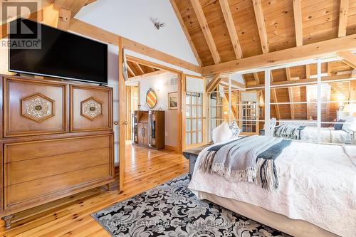 431 Mundy'S Bay Road, Midland, ON - Indoor Photo Showing Bedroom