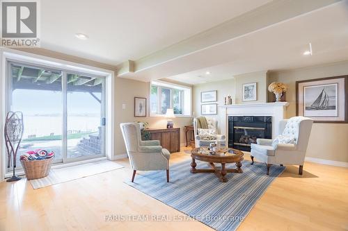 431 Mundy'S Bay Road, Midland, ON - Indoor Photo Showing Living Room With Fireplace