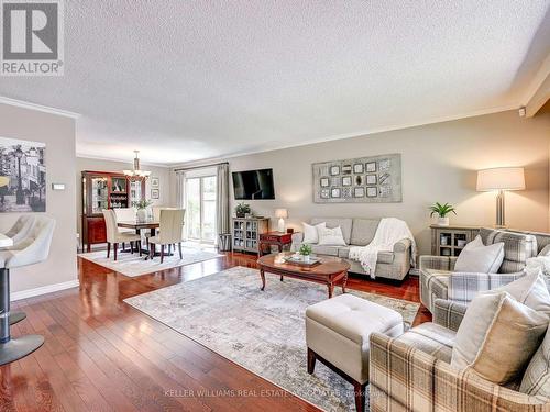 4 Rapallo Mews, Mississauga, ON - Indoor Photo Showing Living Room