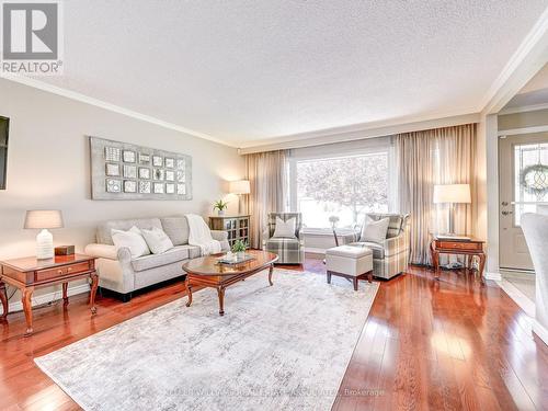 4 Rapallo Mews, Mississauga, ON - Indoor Photo Showing Living Room