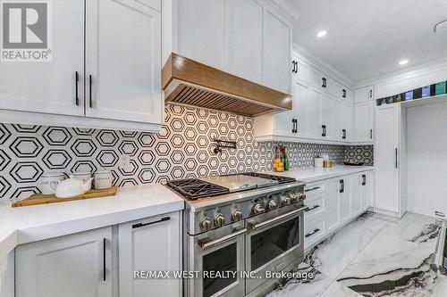 49 Starry Crescent, Toronto, ON - Indoor Photo Showing Kitchen