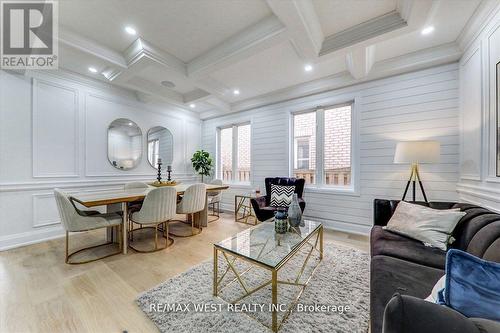 49 Starry Crescent, Toronto, ON - Indoor Photo Showing Living Room