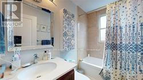 623 Milverton Boulevard, Toronto, ON - Indoor Photo Showing Bathroom
