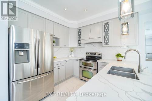 47 Westray Crescent, Ajax, ON - Indoor Photo Showing Kitchen With Stainless Steel Kitchen With Double Sink With Upgraded Kitchen