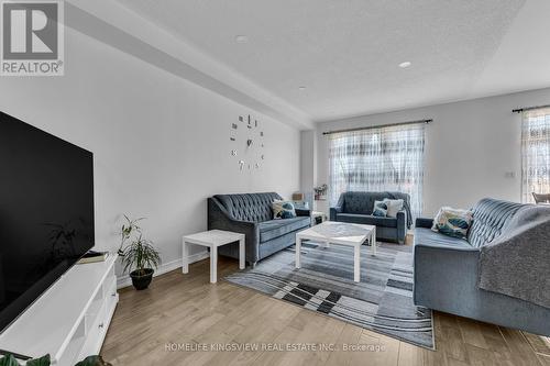 58 Weaver Terrace, New Tecumseth, ON - Indoor Photo Showing Living Room