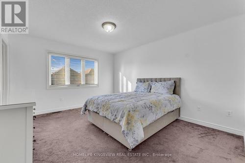 58 Weaver Terrace, New Tecumseth, ON - Indoor Photo Showing Bedroom