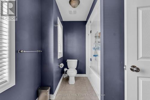 58 Weaver Terrace, New Tecumseth, ON - Indoor Photo Showing Bathroom